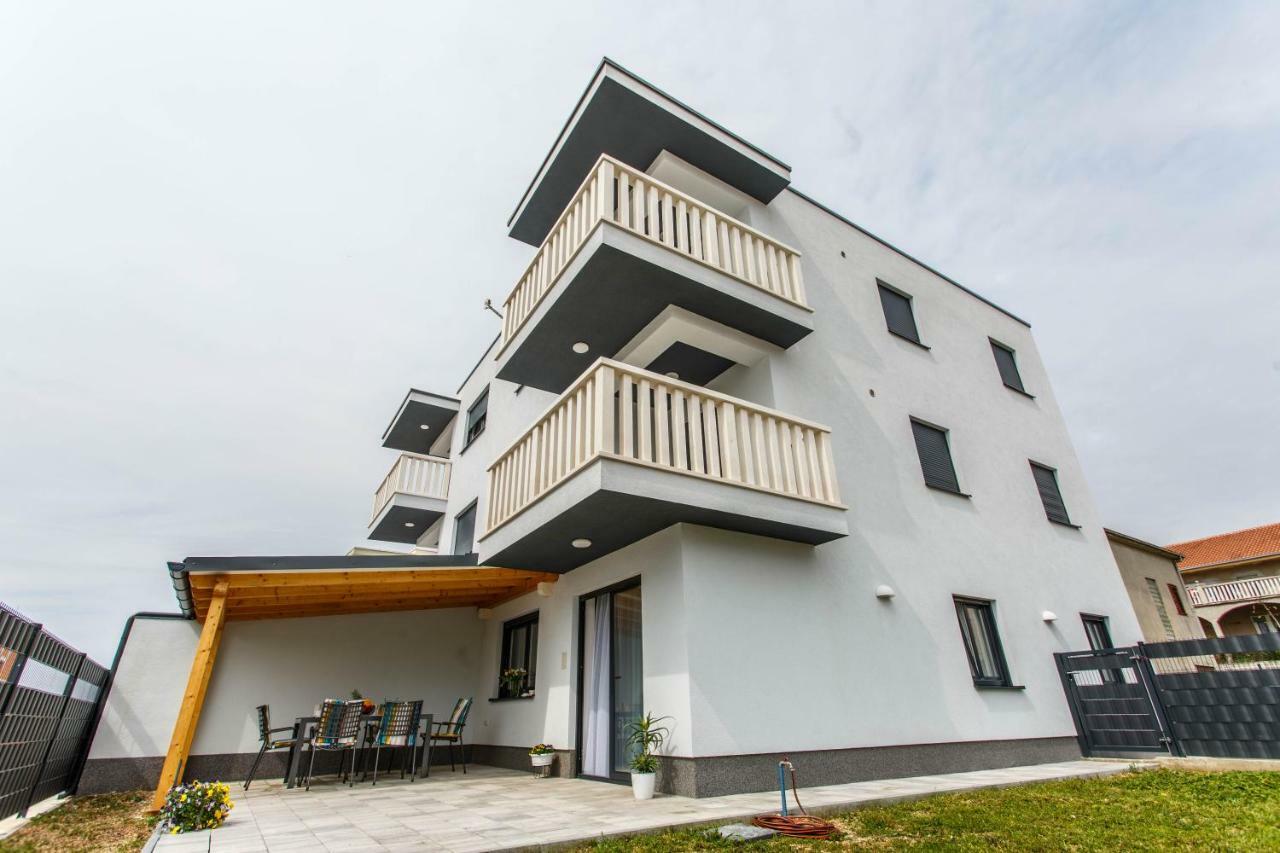 Apartment Ferias Трогир Экстерьер фото