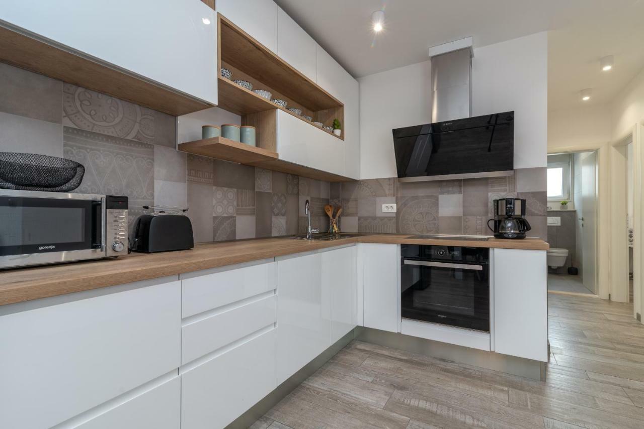 Apartment Ferias Трогир Экстерьер фото