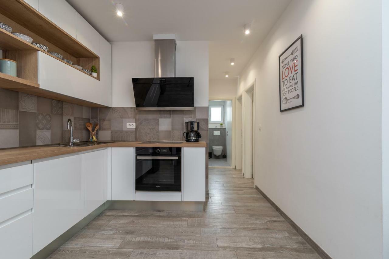 Apartment Ferias Трогир Экстерьер фото
