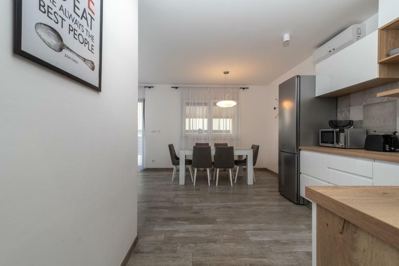 Apartment Ferias Трогир Экстерьер фото