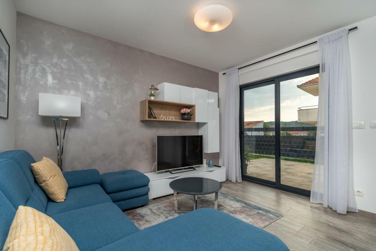 Apartment Ferias Трогир Экстерьер фото