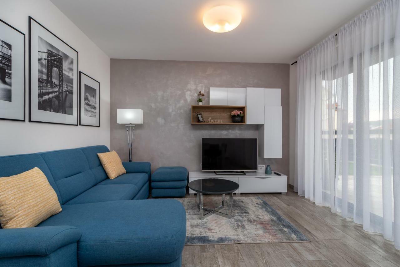 Apartment Ferias Трогир Экстерьер фото